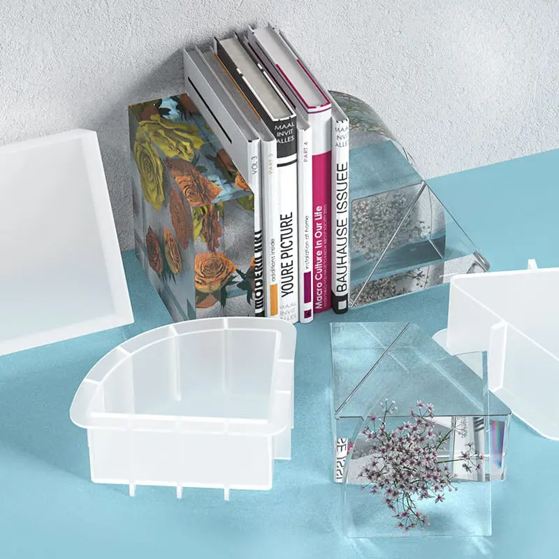 Epoxy & Resin : Curved Silicone Bookend Mould
