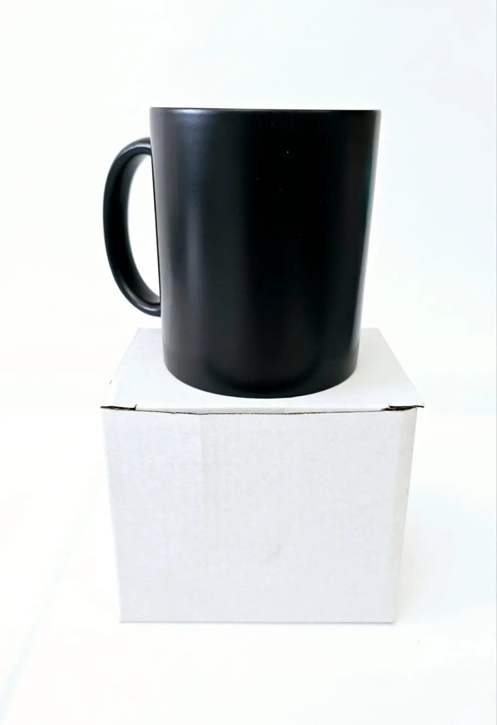 Sublimation Blanks : 11oz Black Magic Mugs, Glossy or Matte + white box (TTX)