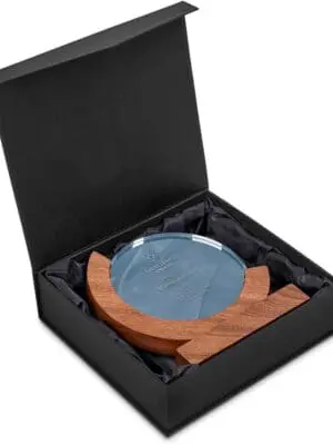 Award/Trophy : Blank, 1cm thick Circular Glass with solid wood base & curve (AM-AM-17-B)