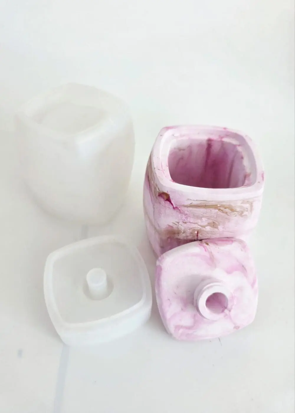 LongTwisted_SLD_02_d Silicone Mould : Long Twisted Soap & Lotion Dispenser or Diffusor Silicone (SLD_02)