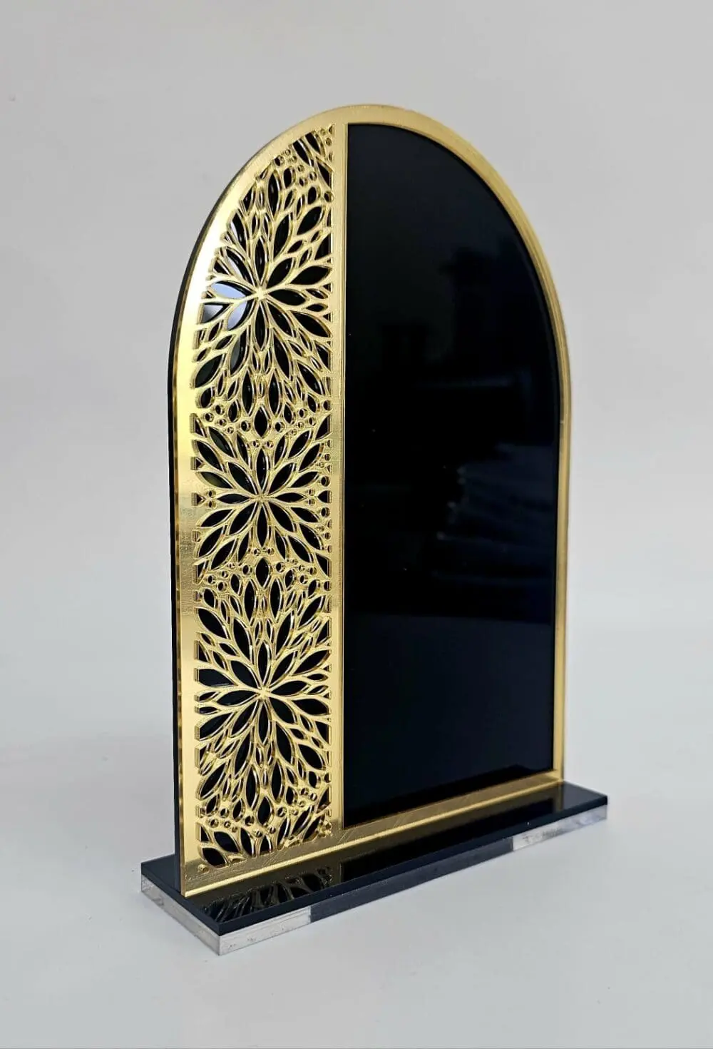 Award_A5_Mirror_Floral 3D UV Prints : A5 Acrylic Tribute Plaque with Elegant Gold Mirror Floral Design