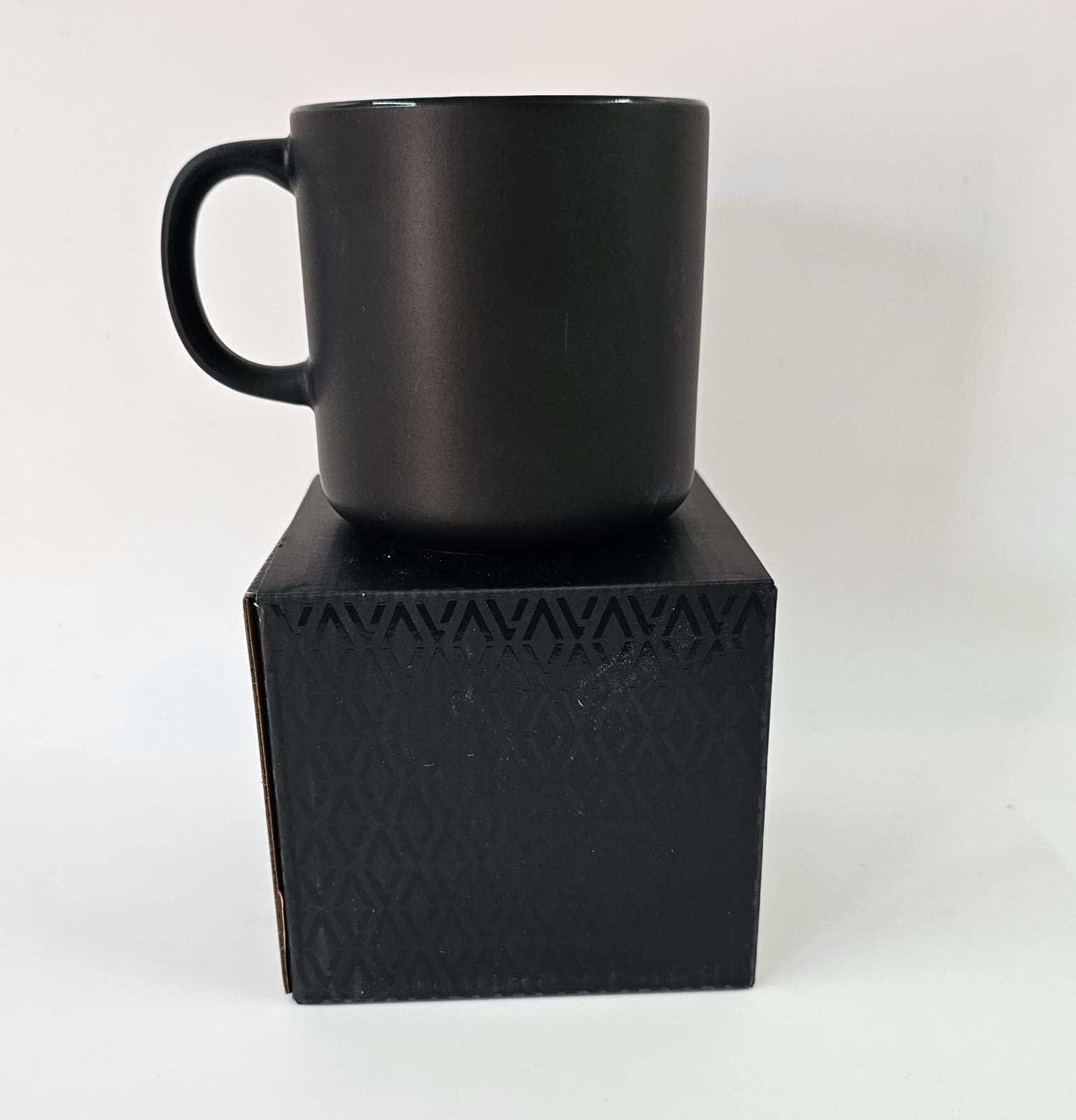 Alex Varga Collection - 400ml Black Matte Mug (With a Glossy inner